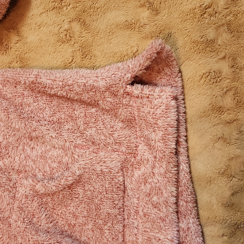 Hurley pull over - Picture 3 of 5